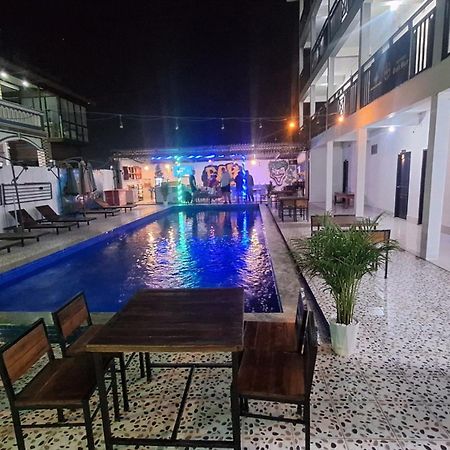Vang Vieng Santara Backpackers Hostel מראה חיצוני תמונה